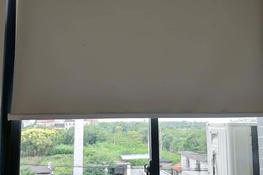 Fabrik tirai tahan api PVC tahan api fleksibel tahan UV - untuk rumah, pejabat, tempat awam